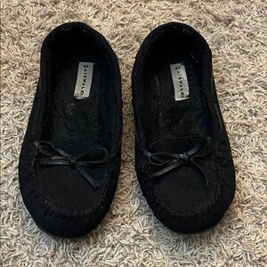 Airwalk Black Bow Moccasins